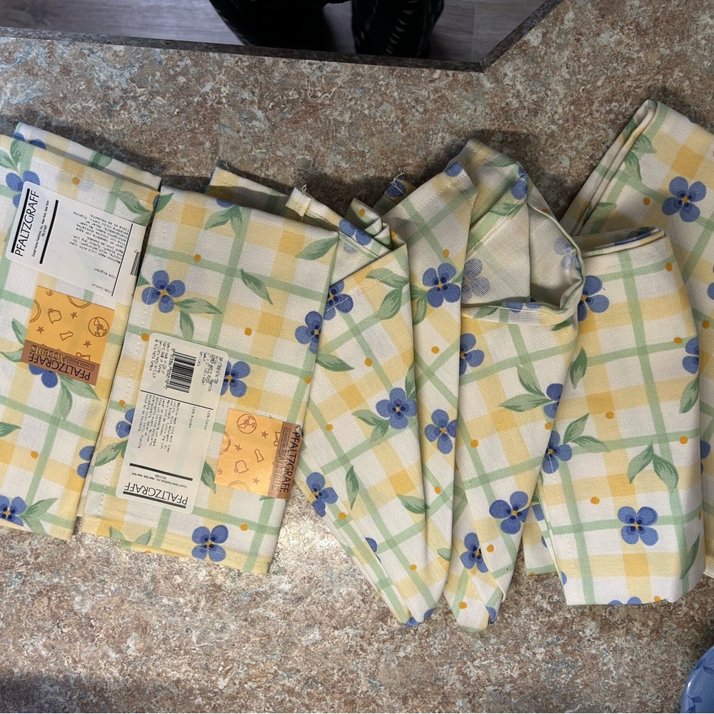 Pflatzgraff Summer Breeze napkins and napkin rings set of 4 new with tags